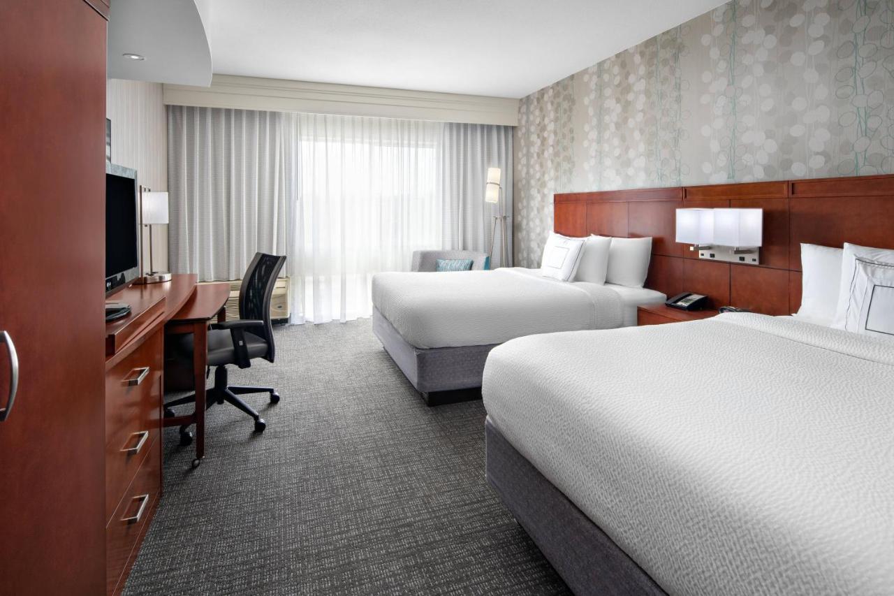 Courtyard By Marriott Raleigh North/Triangle Town Center Hotel Exterior foto